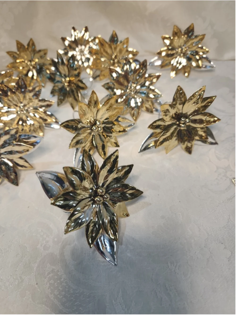 1995 Dept 56 Christmas Poinsettia 15pc Set 3candlesticks/12napkinrings,beautiful